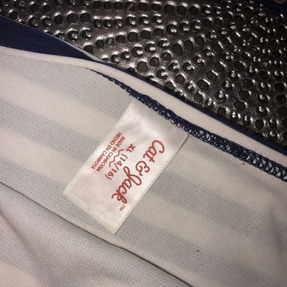 Adorable girls 2 piece ❤️ - Picture 3 of 4